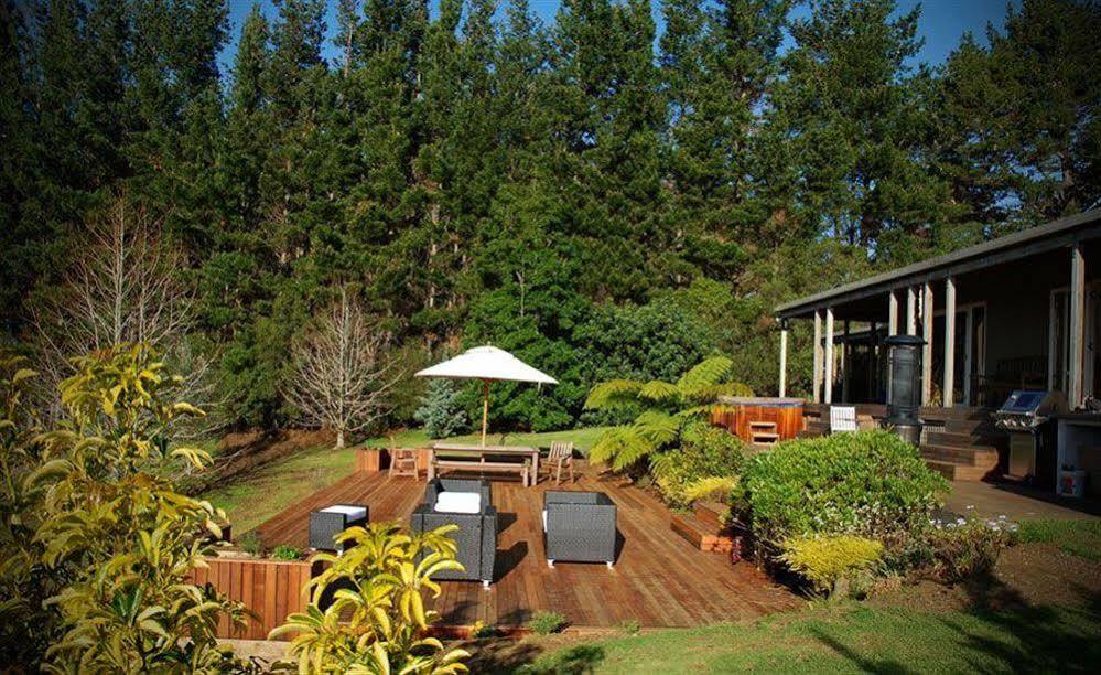 Puketotara Lodge เคริเคริ ภายนอก รูปภาพ