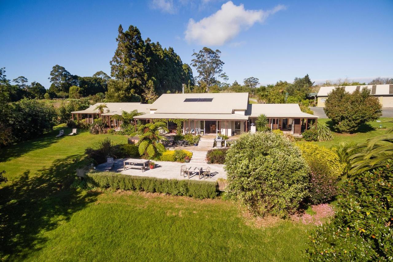 Puketotara Lodge เคริเคริ ภายนอก รูปภาพ